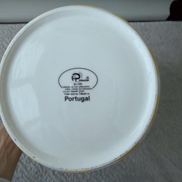 Ceramic White & Yellow Popcorn Bowls Holders BRAND NEW X 2 Made In Portugal - Picture 7 of 14